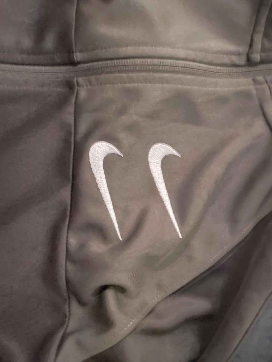 Grå/grön  Nike vindjacka med dragkedja - 3