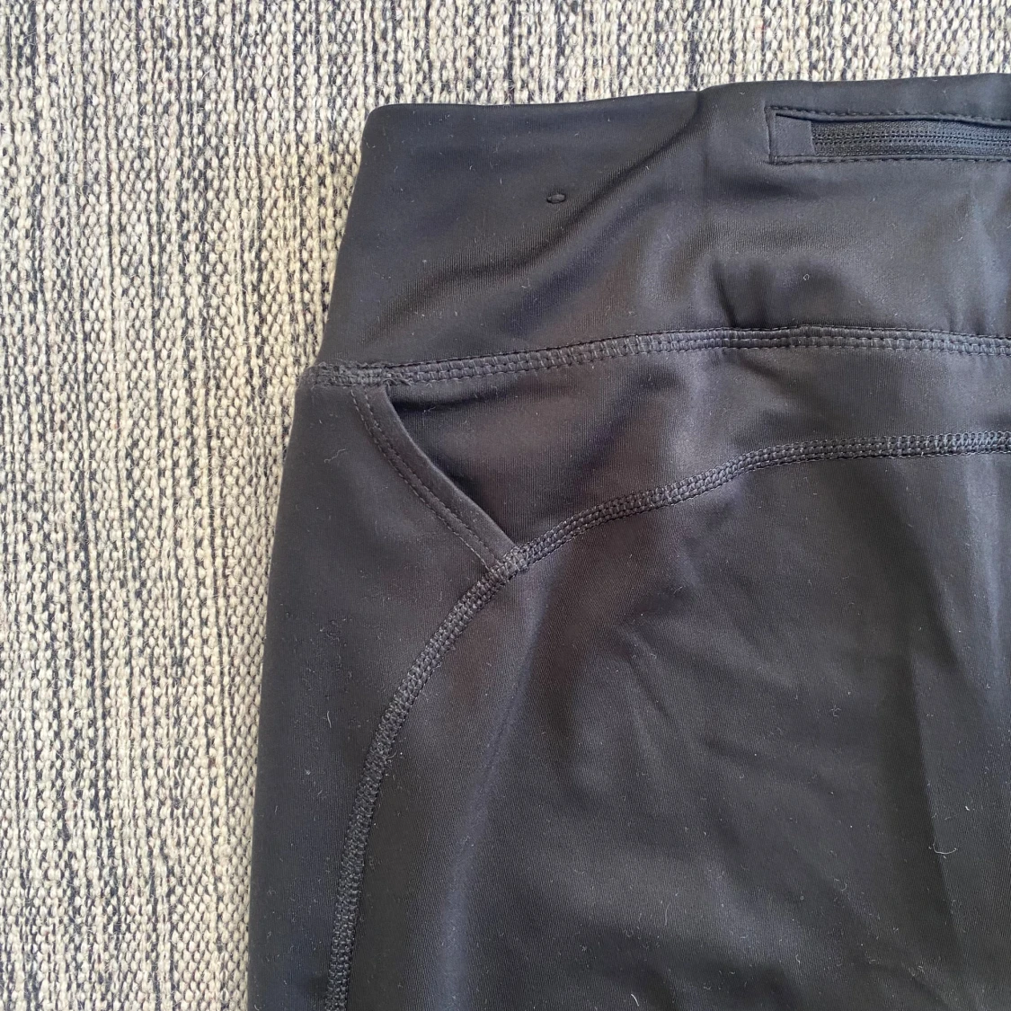 Svarta Nike tights med snörning - 3