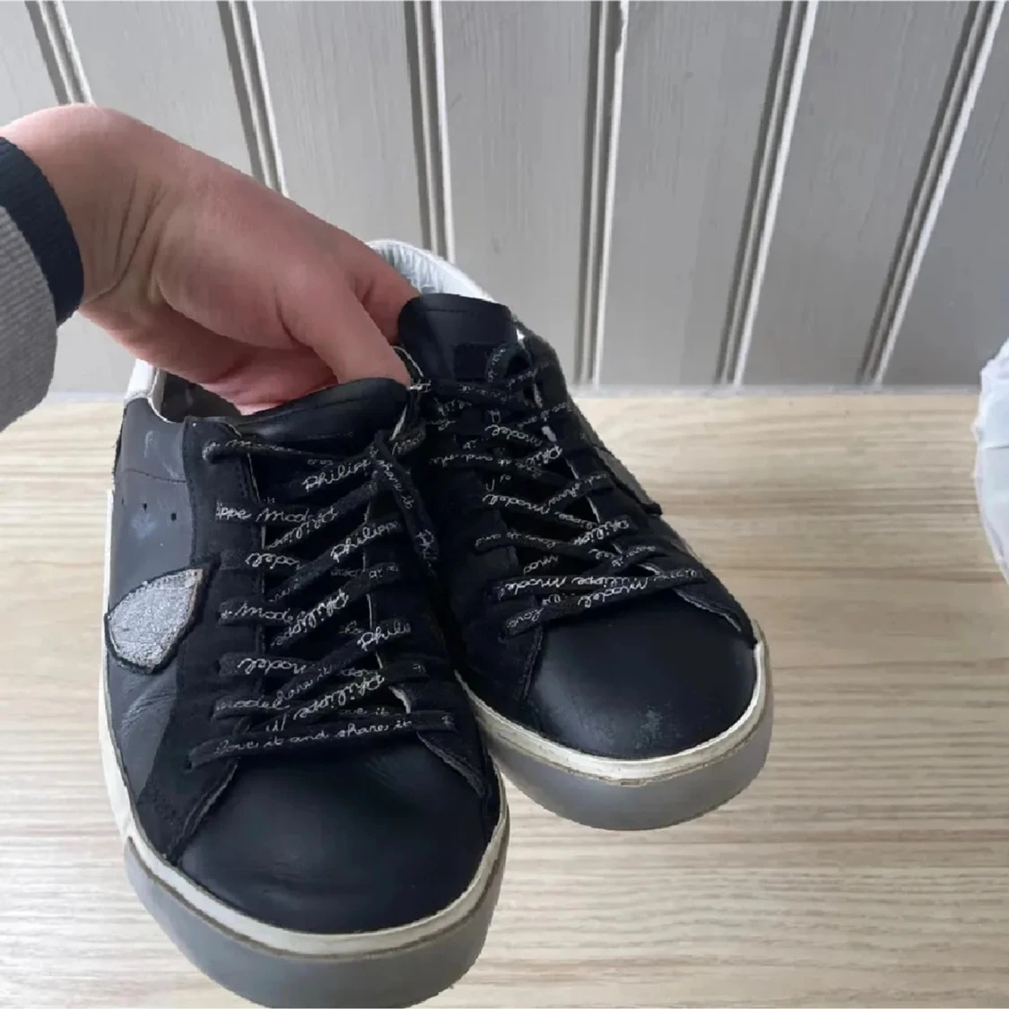 Svarta sneakers från Philippe Model - 1