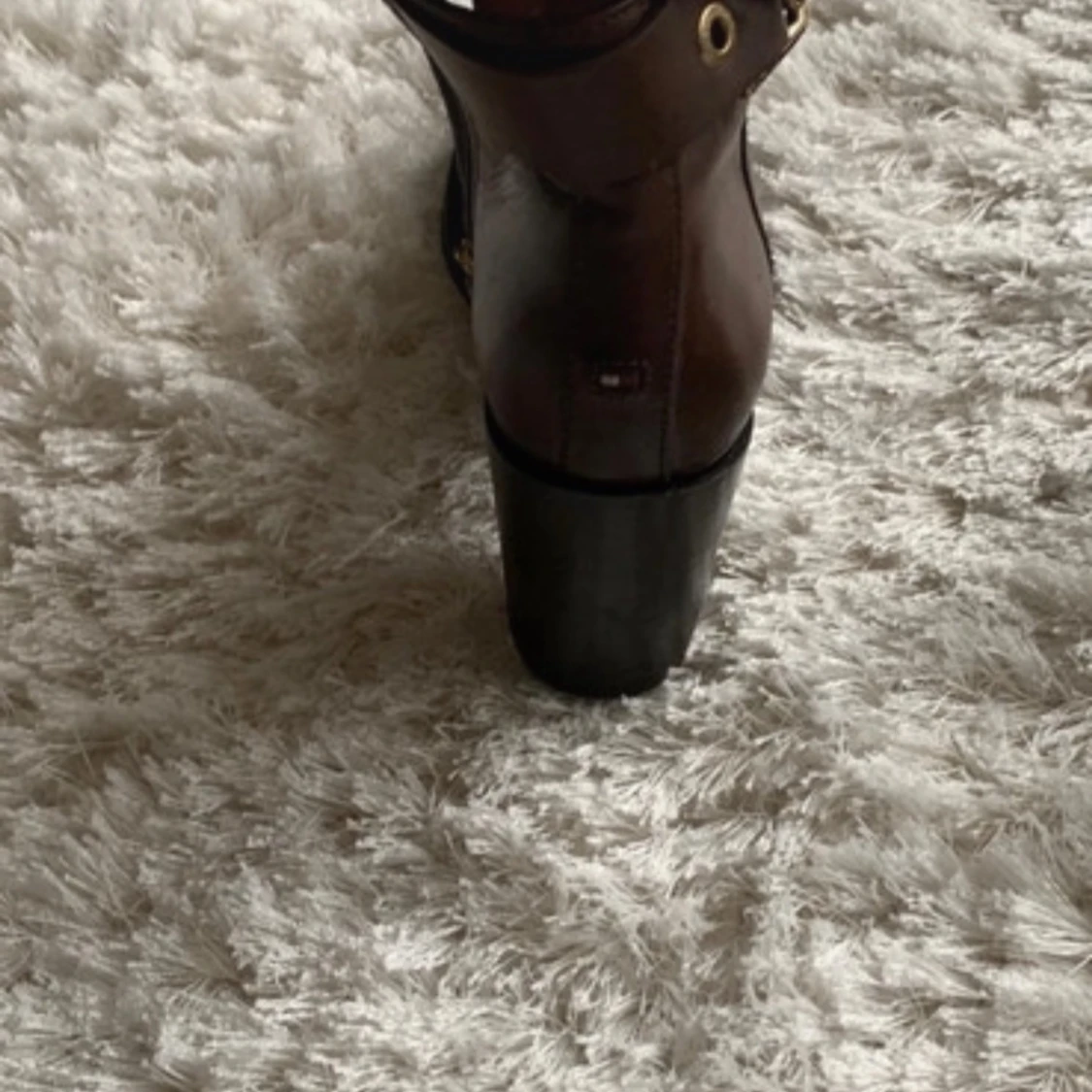 Bruna stövletter från Tommy Hilfiger - 1