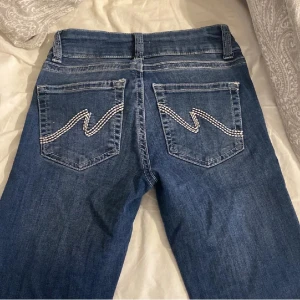 Jeans från nelly  - Inte används så mycket ser nya ut inga skador eller så