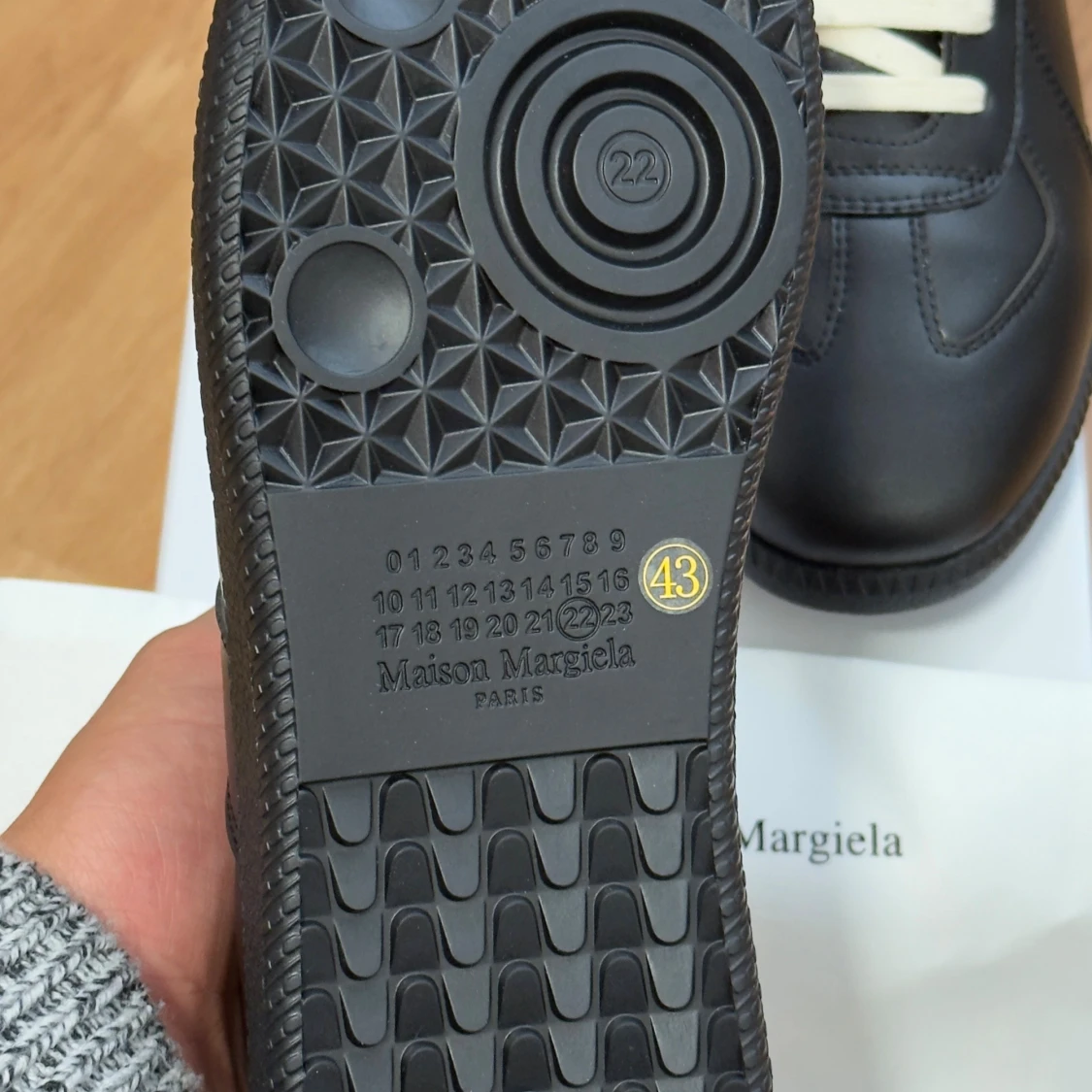 Maison Margiela svarta sneakers strl 43 - 3