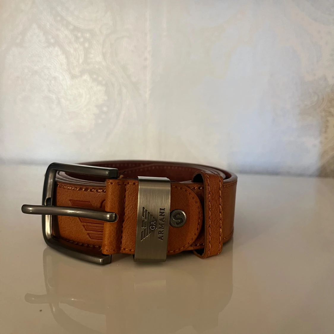 Brunt skärp från Armani i skinn - 1