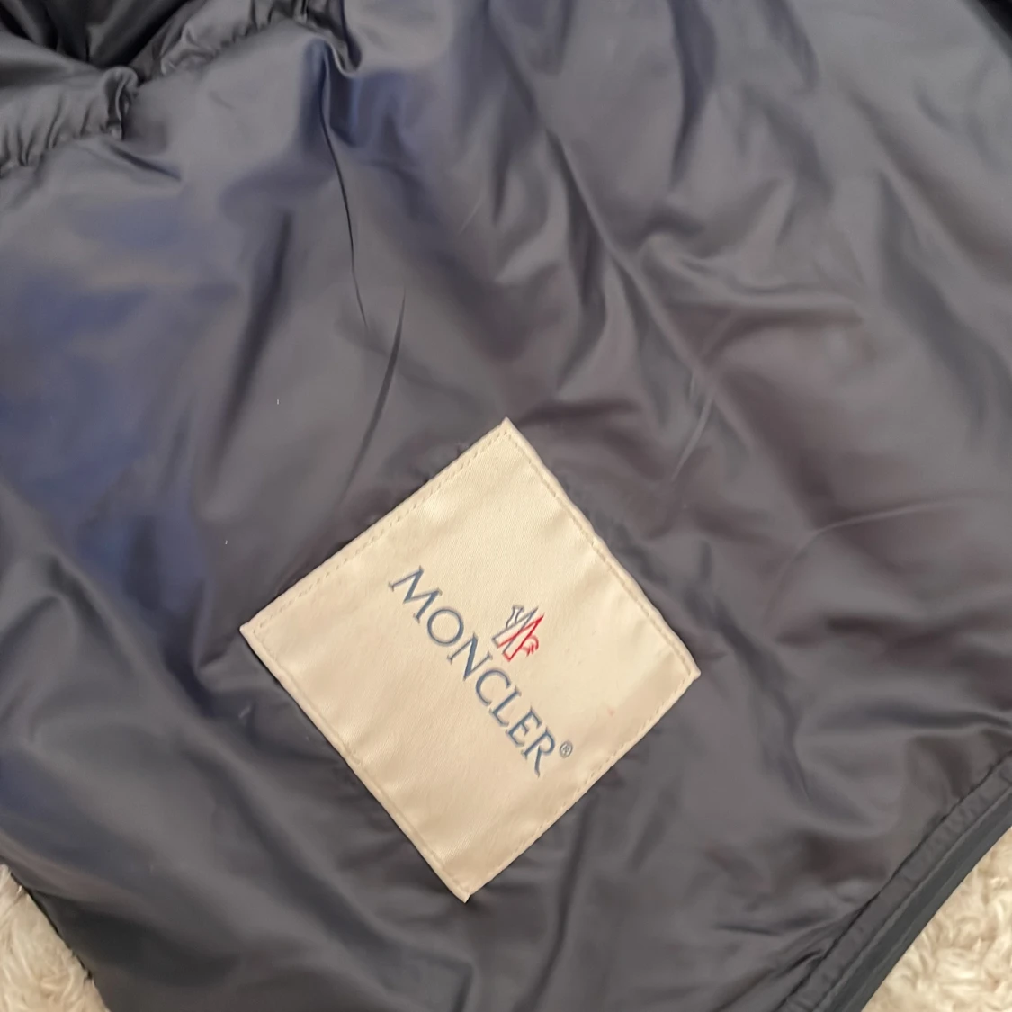 Svart dunväst från Moncler - 3