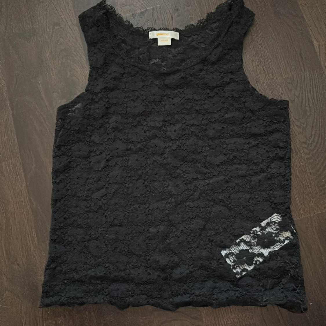 Svart spetslinne från Gina Tricot