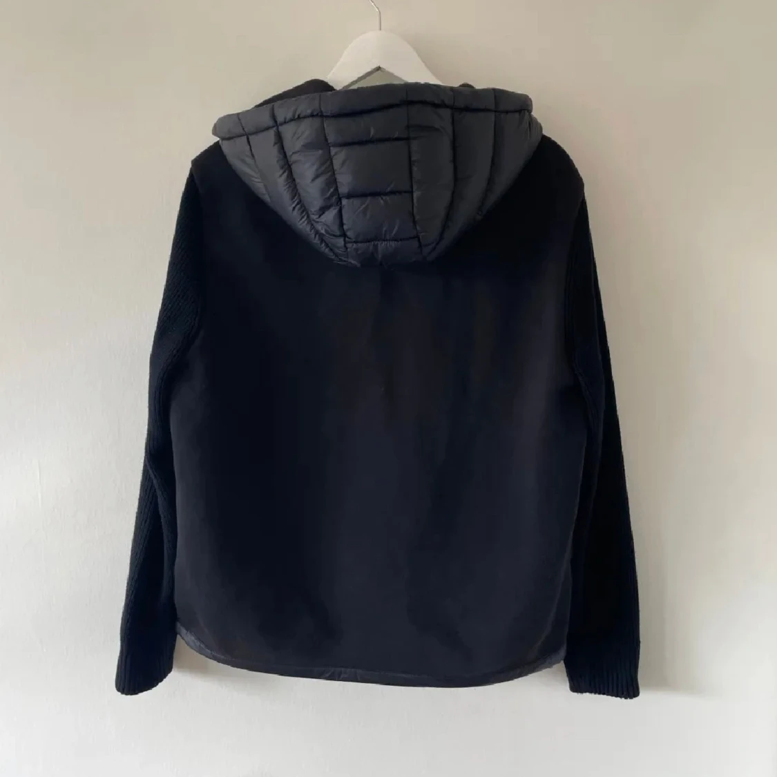 Svart Cardigan från Colmar - 2