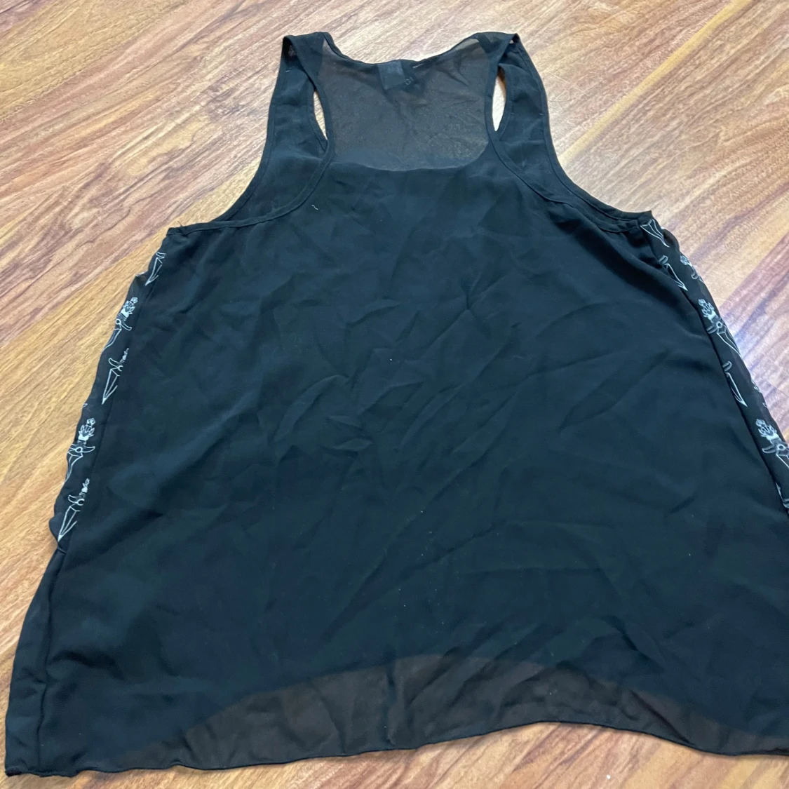 Svart linnetopp med mönster från Divided - 2