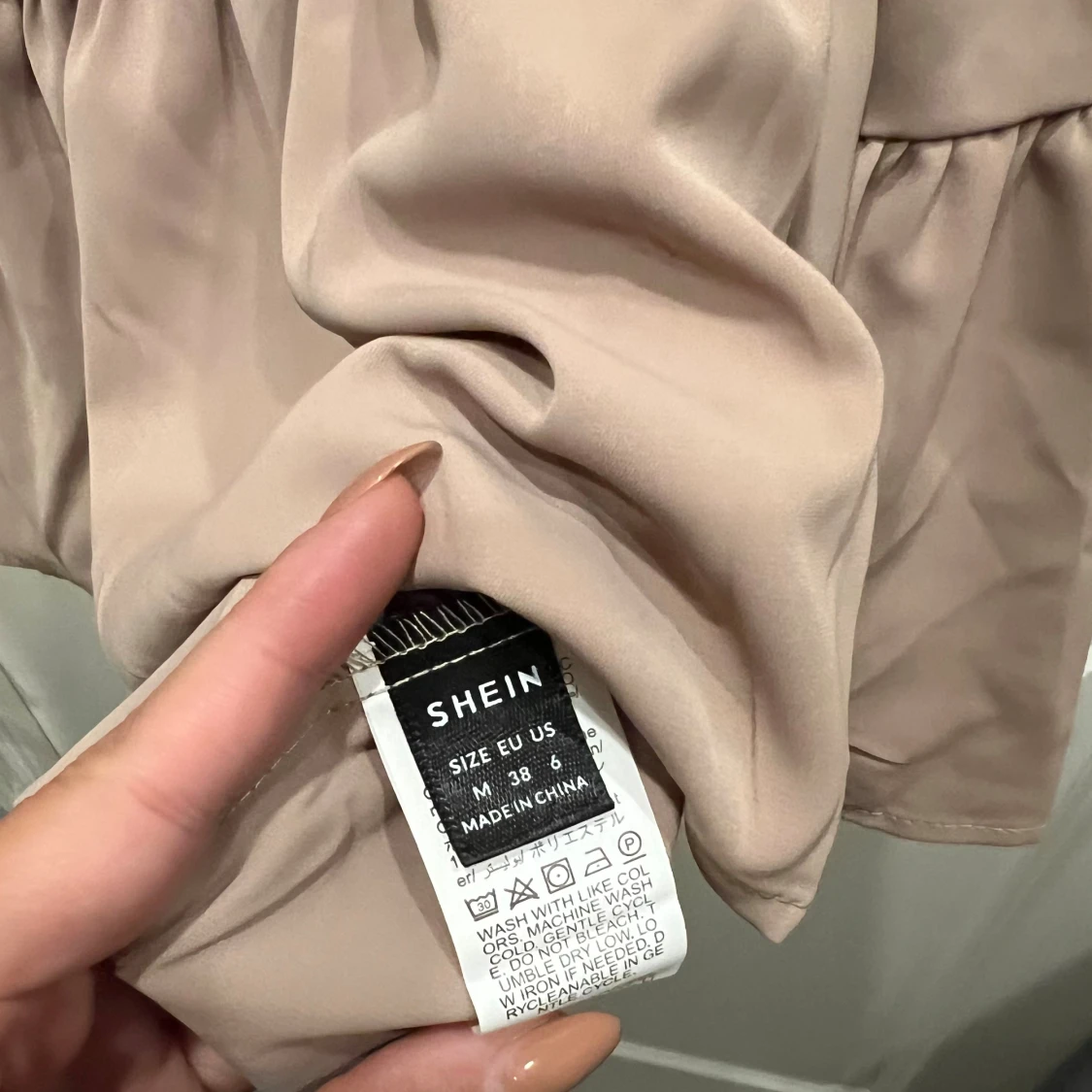 Beige långärmad klänning från SHEIN - 2