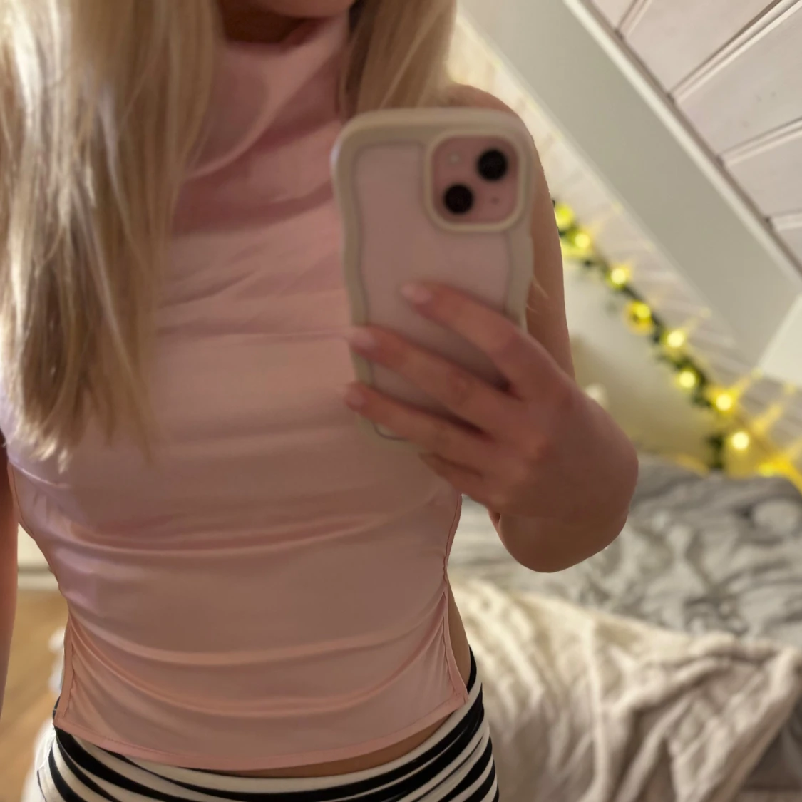 Ljusrosa halterneck topp med öppen rygg