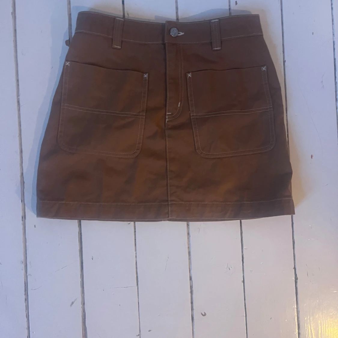 Brun kortkjol från Weekday, strl 36 - 1