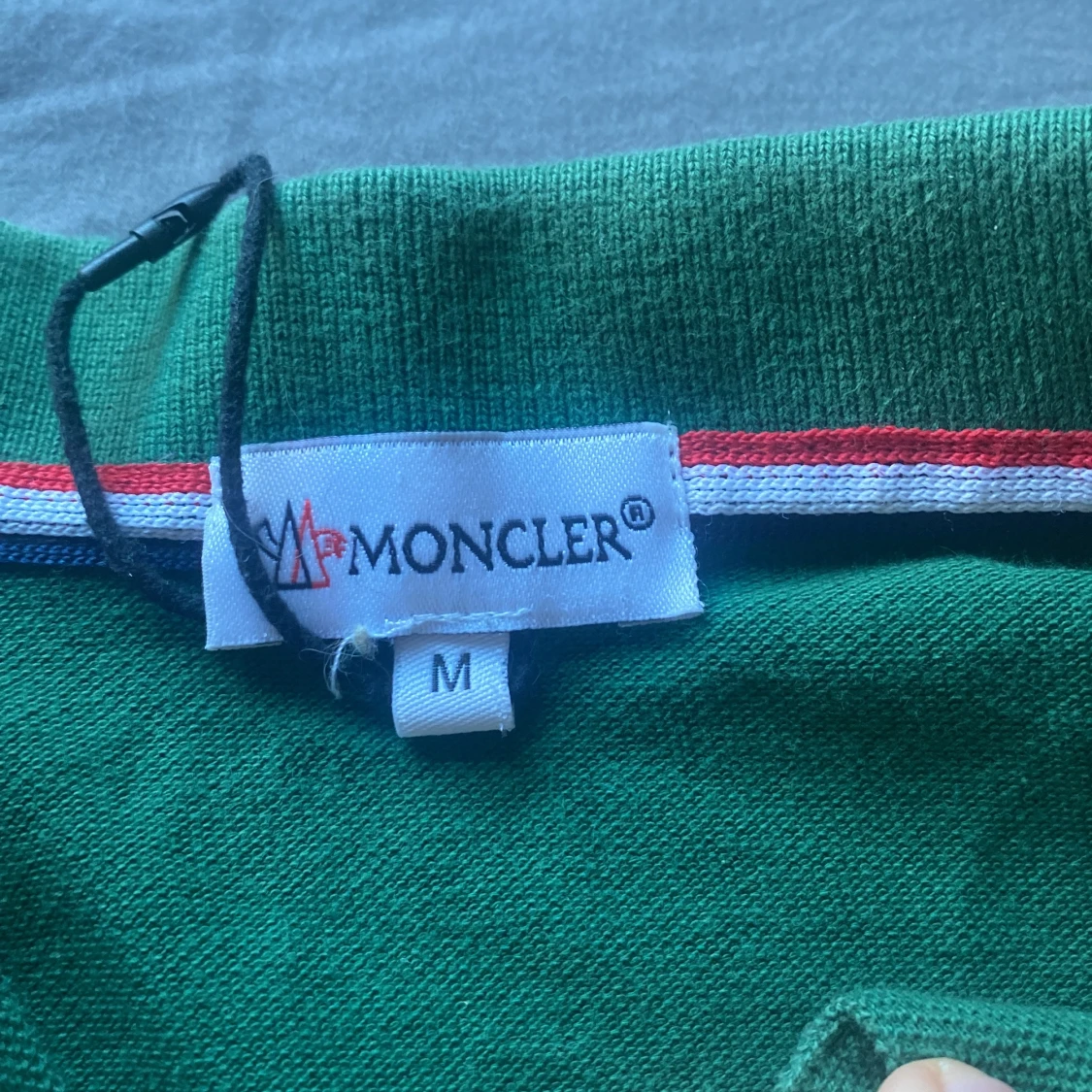 Grön pikétröja från Moncler - 1