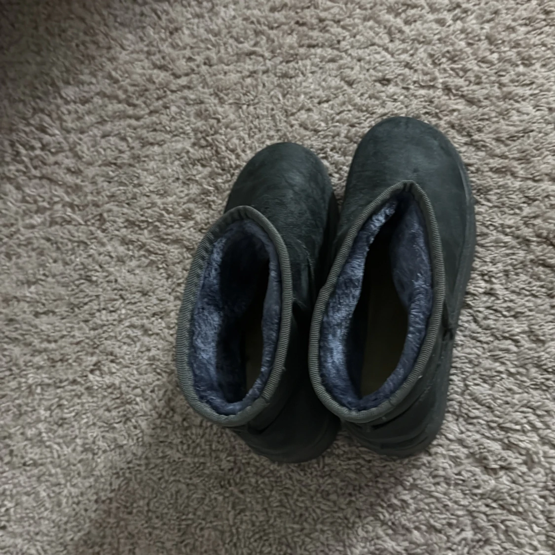 Mörkgrå Uggs liknande skor  - 4