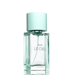 CAIA Le Ciel Eau de Parfum - Fräsch parfym med noter av grapefrukt, grönt äpple, melon, gurka och sandelträ. Perfekt för dig som gillar en modern och energisk vibe. Innehåller även svartvinbär, päron, vit blomma, cederträ och patchouli.  Använd max tre gånger så väldigt få.