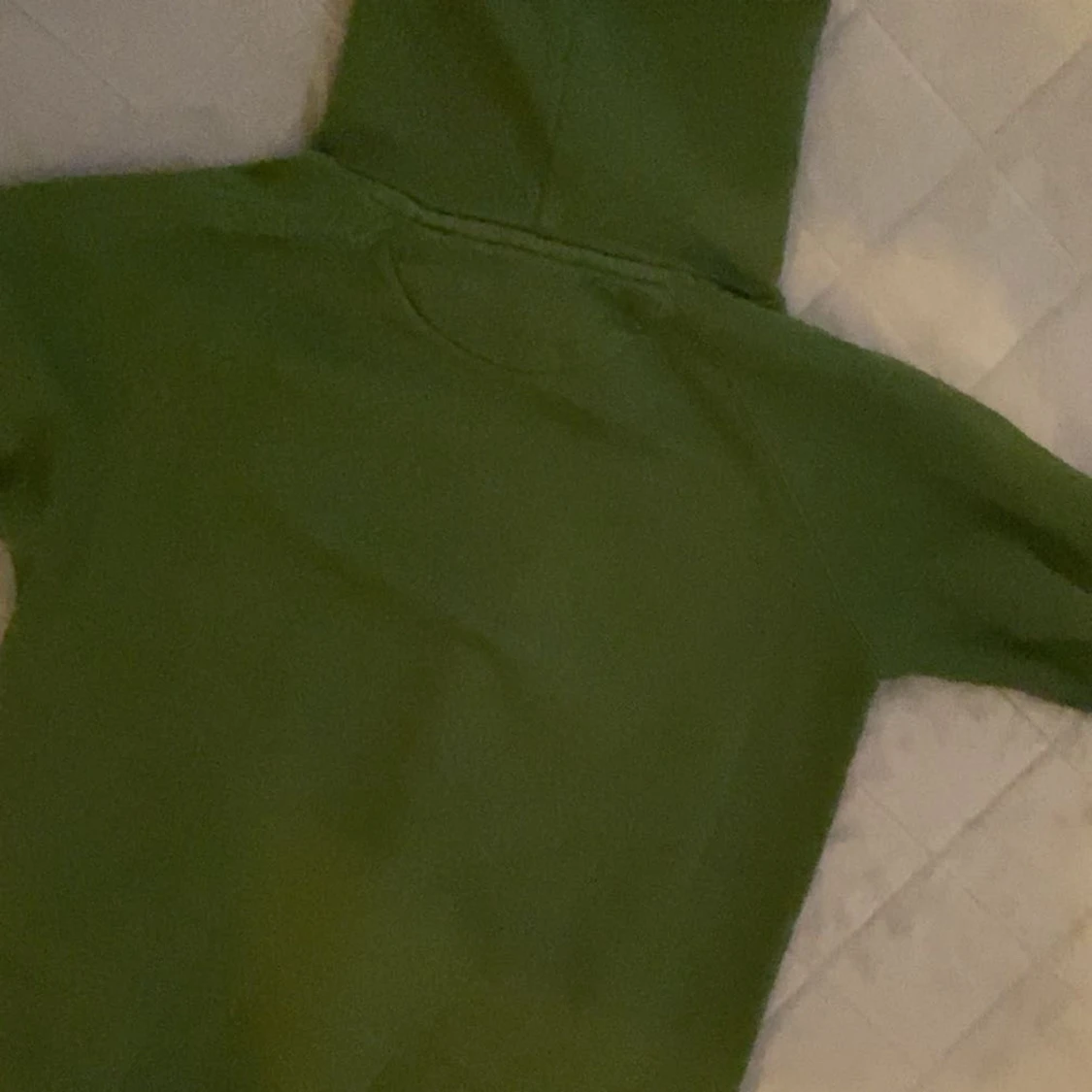 Grön hoodie från GANT med tryck - 1