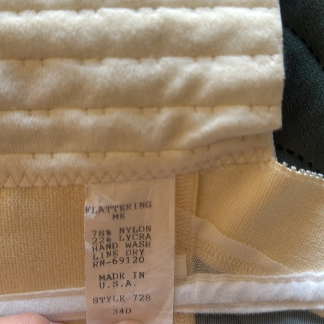 Champagnefärgad korsett från FLattering me - 4