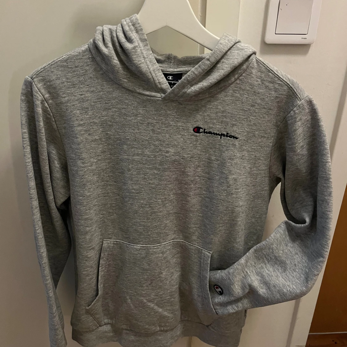 Grå hoodie från Champion XL