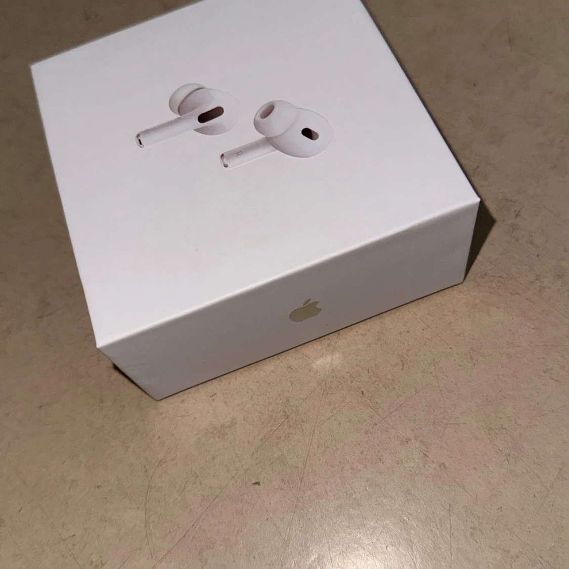 AirPods Pro (2nd generation) with MagSafe Charging Case (USB-C)