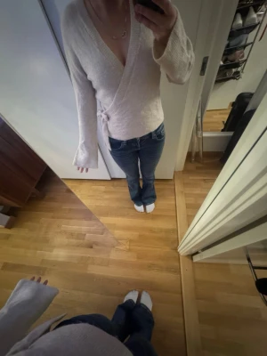 Gina tricot tröja  - Jättefin stickad omlott tröja från Gina tricot barn avdelning aldrig använd med lapp kvar och säljer pga att den inte används💕