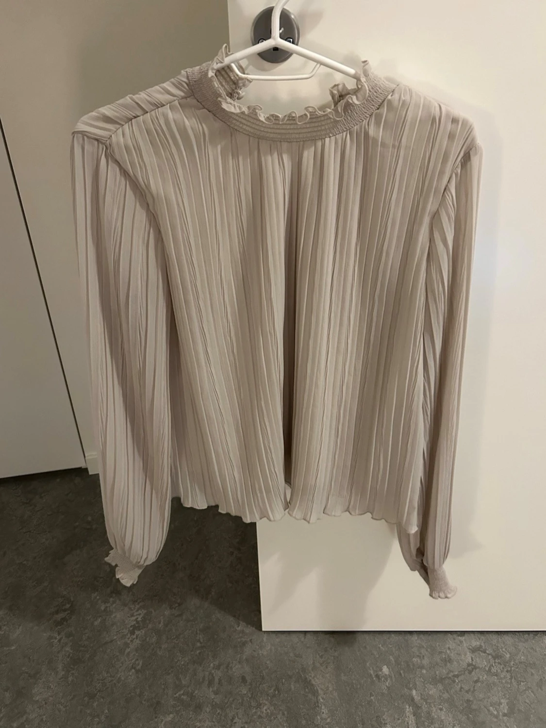 Beige blus 