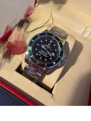 Klocka  - Säljer en klocka 