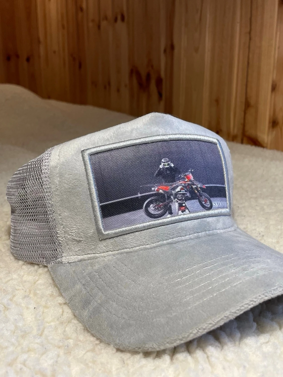 Grå truckerkeps från Skoovby - 1