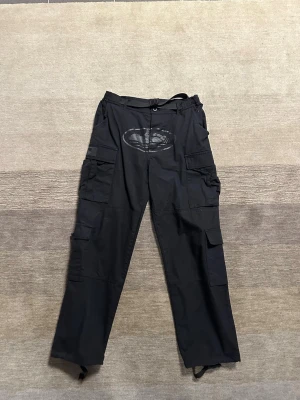 Svarta cortiez byxor  - Cortitez corgobyzor i storlek M