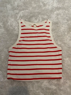 Randigt linne  - Använt fåtal gånger, mycket bra skick! 