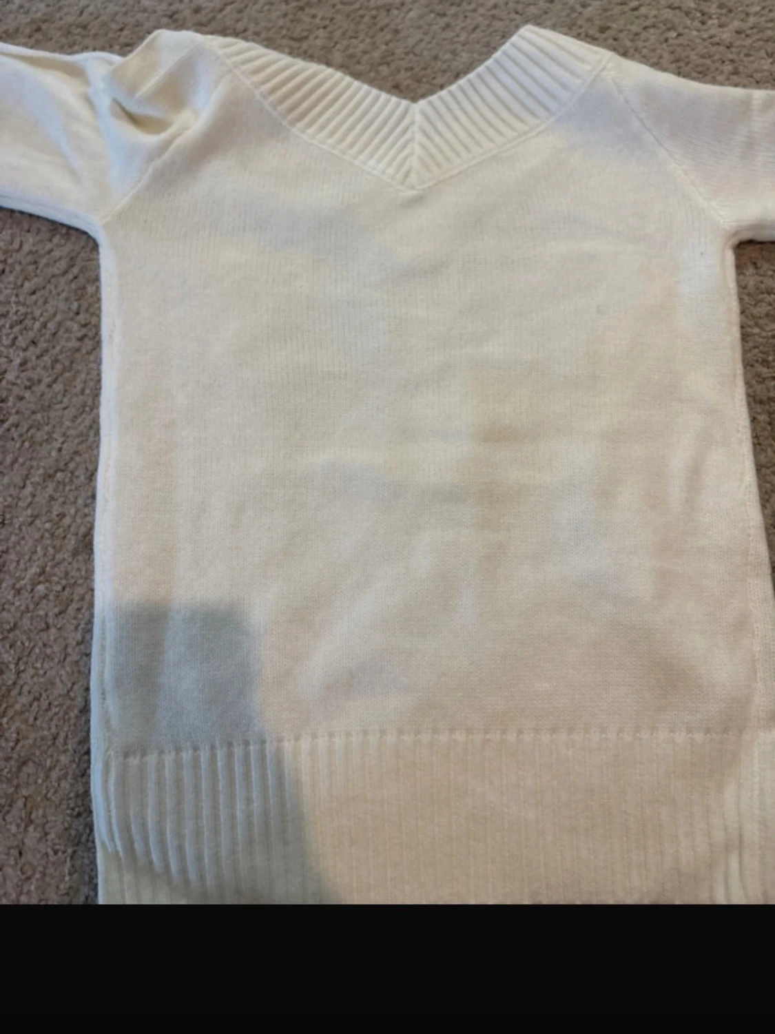 Vit kabelstickad tröja med V-ringning - 2