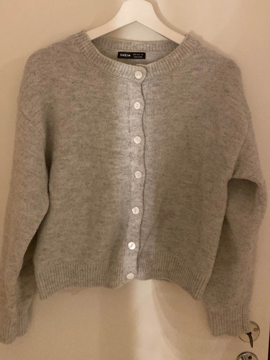Ljusgrå kofta från SHEIN