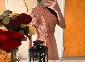 Balklänning/Festklänning - Säljer en jätte snygg festklänning/Balklänning, super snygg den är köpt från ASOS för 699kr och är i strl S, den är i jättebra skick använd endast en gång💗