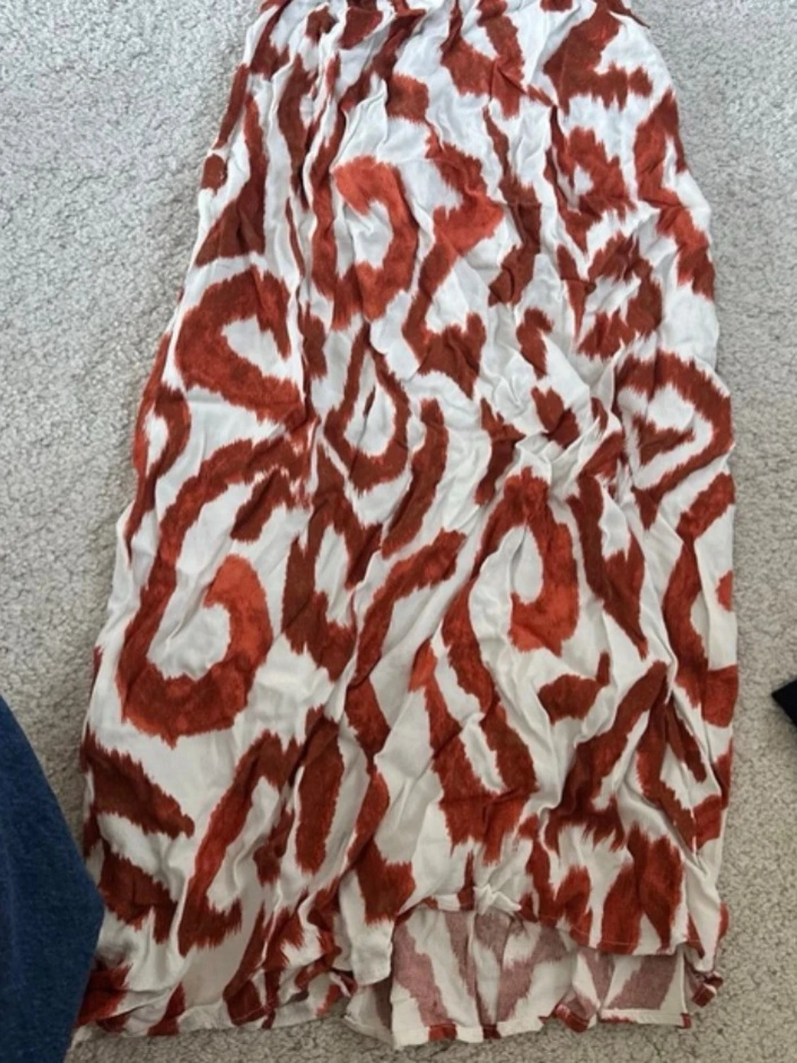 Vit och röd långkjol med slits - 1