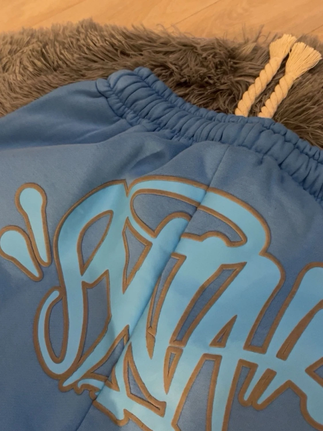 Blå mjukisbyxor med brodyr - 5