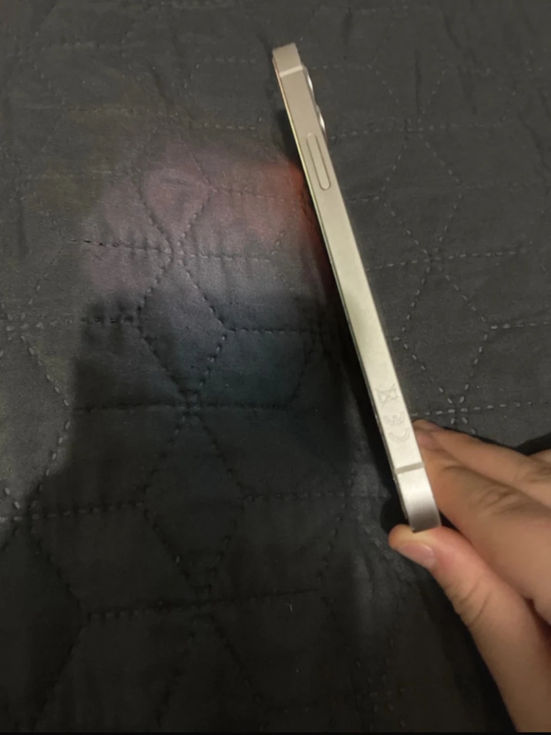 Vit iPhone 12 med dubbla kameror - 4