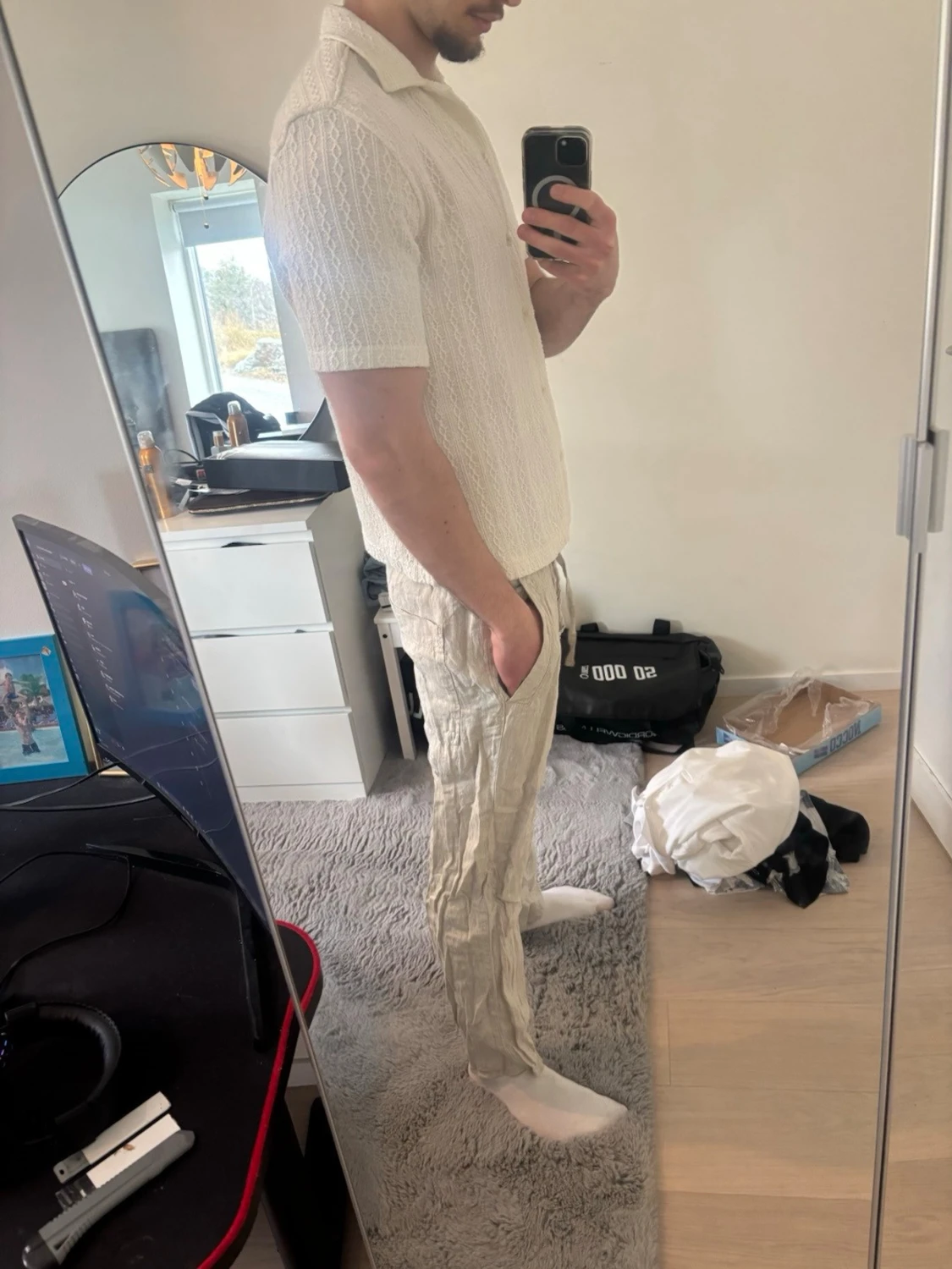 Vit kortärmad skjorta med mönster - 1