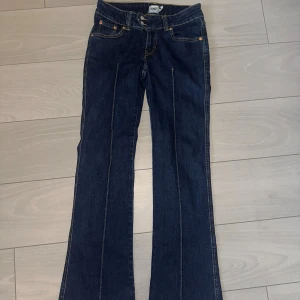 flates jeans - I bought them lager 157. Wore them 2-3 times but because they long for me (I’m 157cm) got a little worn, you can see it in the photo. Anyway we can discuss the price 😊