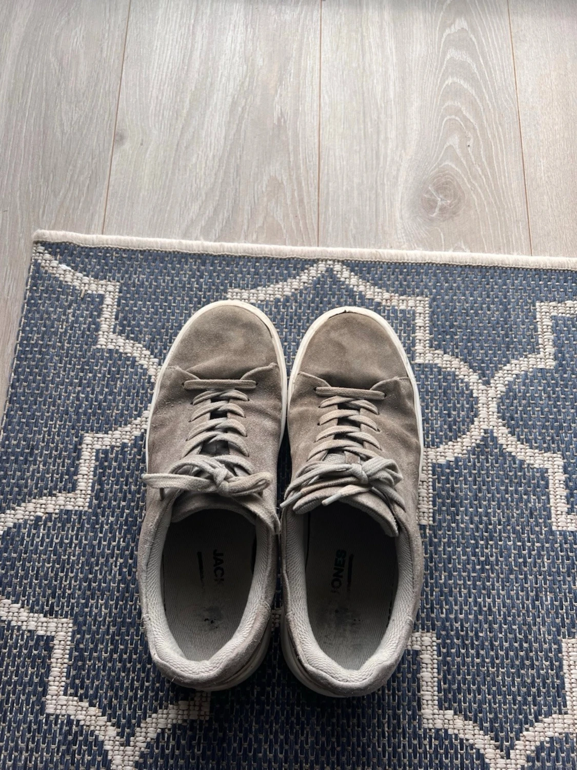 Gråa mockaskor  - 4