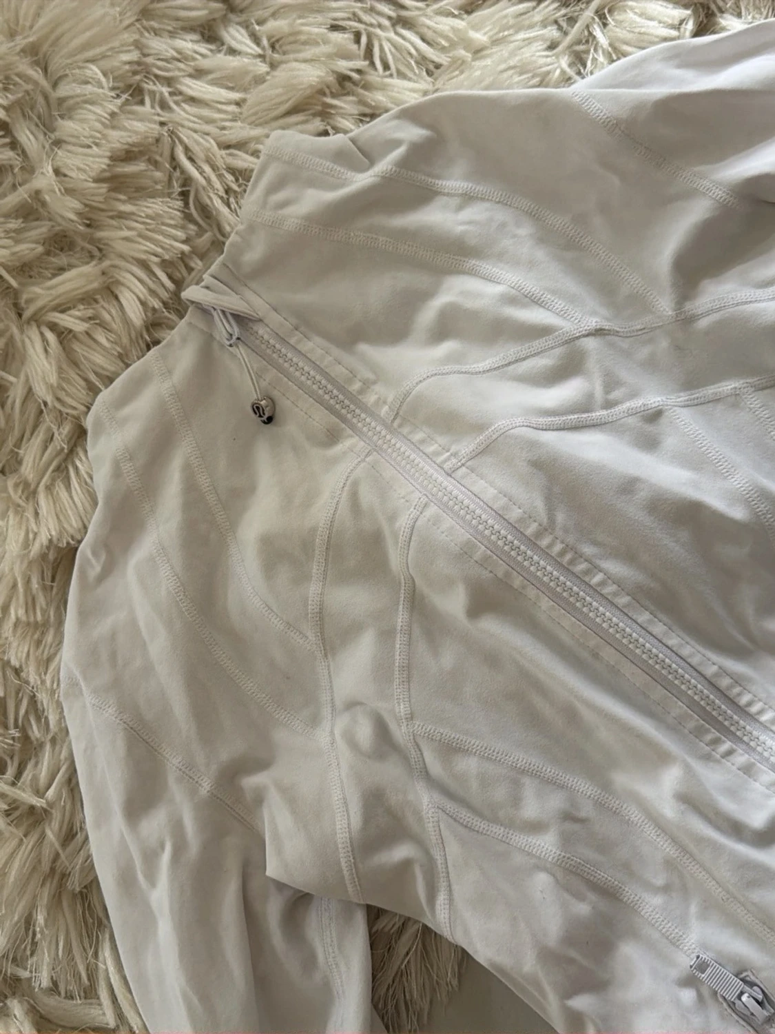 define jacket ”lululemon” - 1