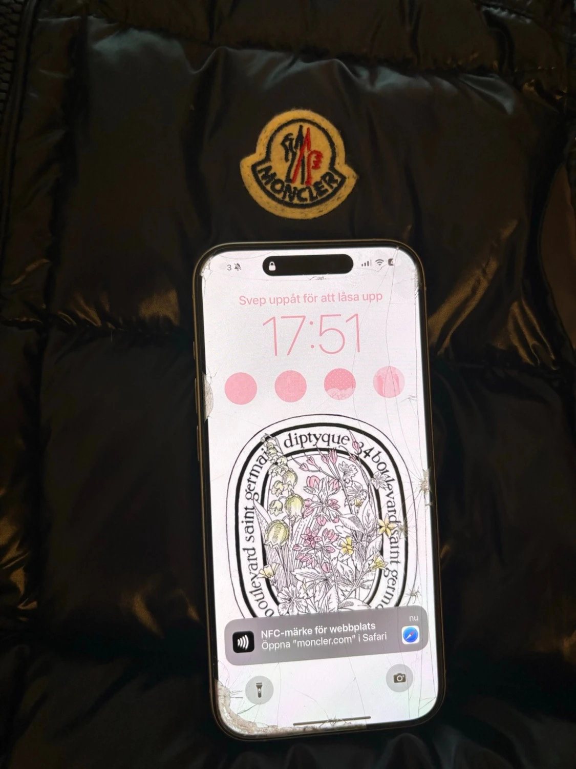 Svart dunväst från Moncler med huva - 5