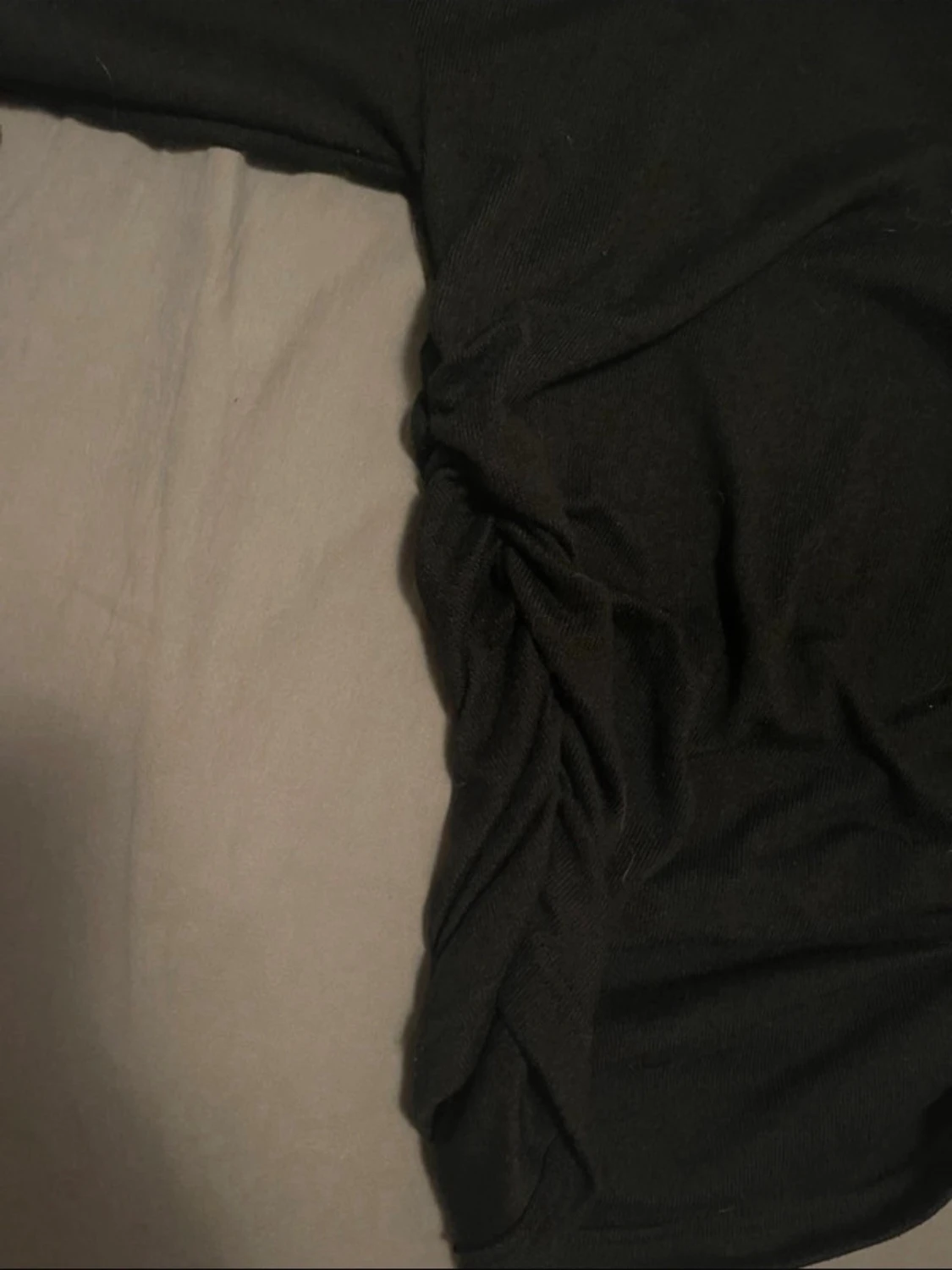 Svart långärmad topp med rynk - 2