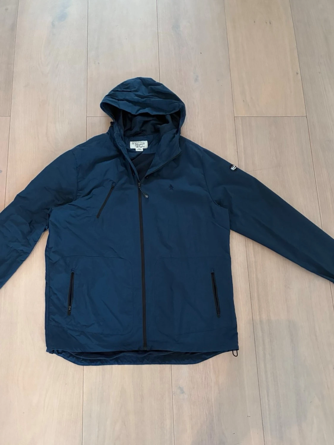 Blå vindjacka från Penguin