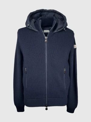 Moncler cardigan jacka - | Säljer en Moncler cardigan jacka i nyskick | Storlek: Medium | Hör av dig vid frågor eller funderingar
