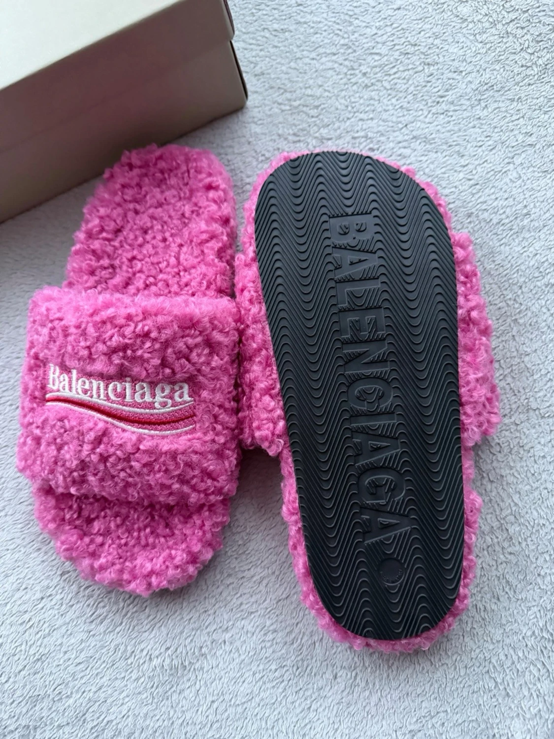 Balenciaga Pink Teddy Fur Slides Size 38 – Like New - 4