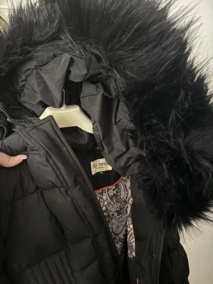 Roco baroco vinter jacka  - Säljer pga 0 användning mer… tar bara plats … inga fel alls på jackan.. köptes förra vintern 