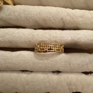 Guldfärgad ring - Justerbar 