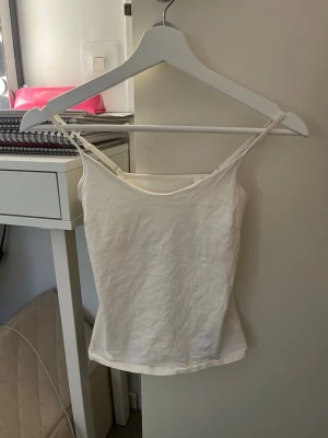 Lager 157 kinne - Säljer denna linnet med justerbara axelband då den inte kommer till användning.