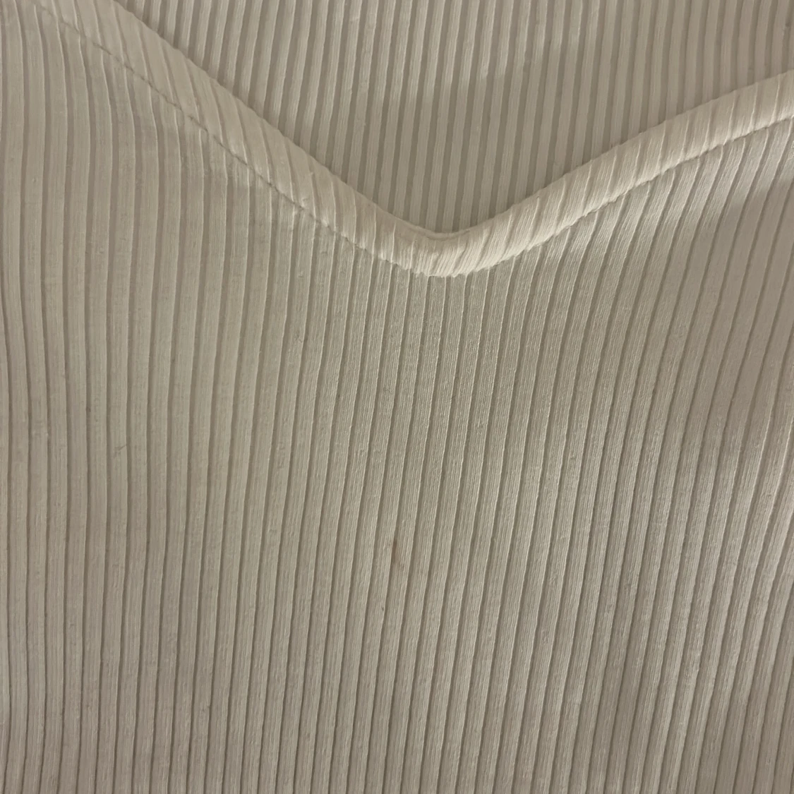 Vit ribbad långärmad topp från Nelly - 2