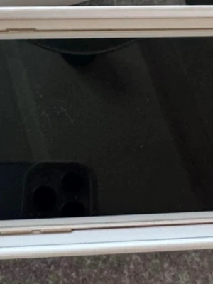 iPhone 7, 32 GB , funkar bra , bra skick,  - iPhone 7, 32 GB , funkar bra , bra skick, 