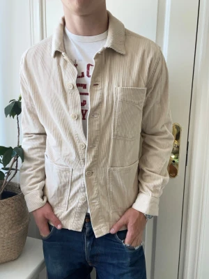 These glory days overshirt manchester  - These glory days overshirt manchester, Inga defekter! Modellen i bilderna är 180 cm 75 kg och bär Storlek M , Kom med frågor! 🌟 (Kan gå ned i pris vid köp av paket 😉) 