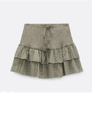 Volangkjol zara - Helt oanvänd!