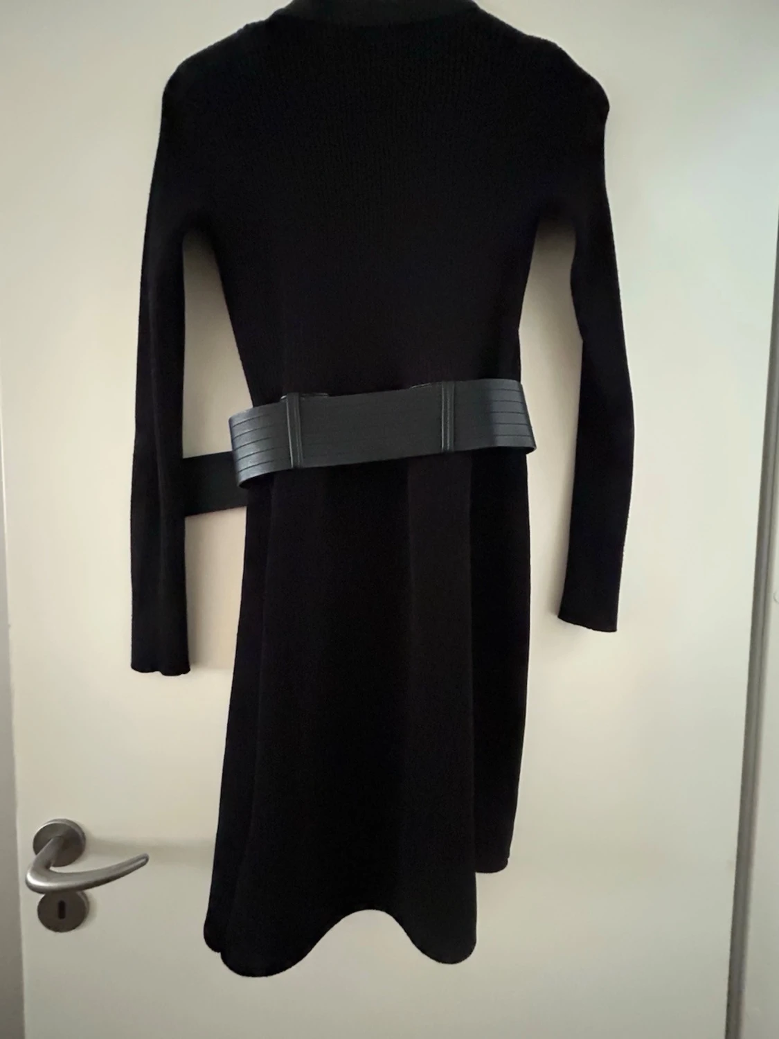 Svart klänning från Guess Marciano - 3